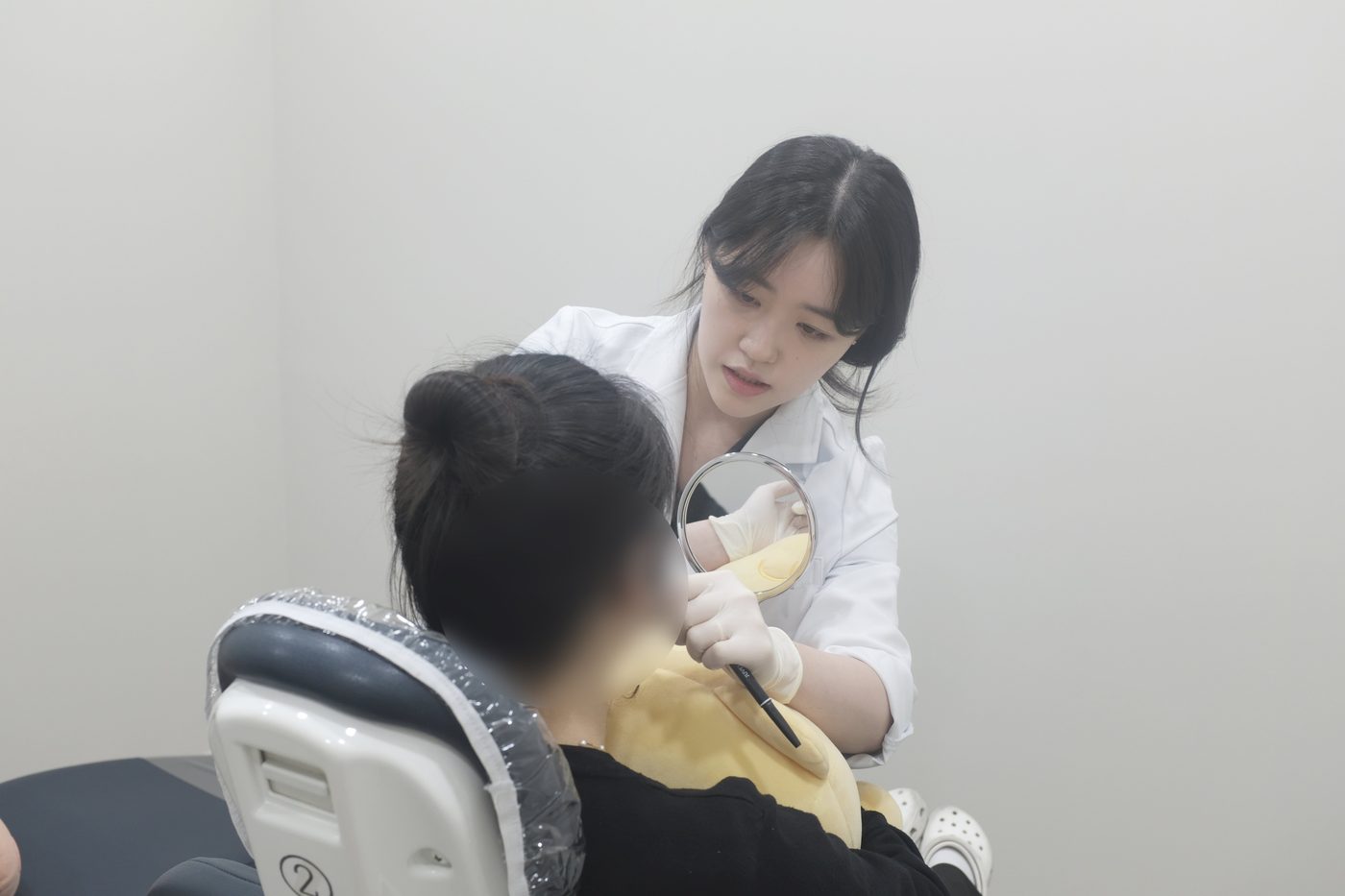닥터쁘띠의원 시술 장비를 갖춘 시술실