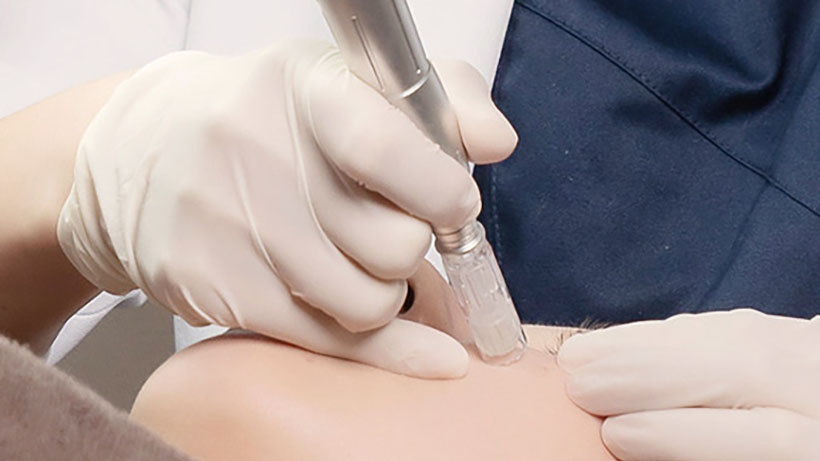 해율한의원 천안 시술 장비를 갖춘 시술실