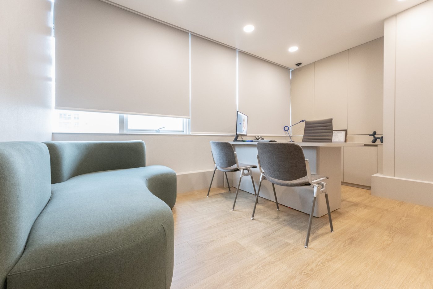 WILL BE Plastic Surgery consultation room